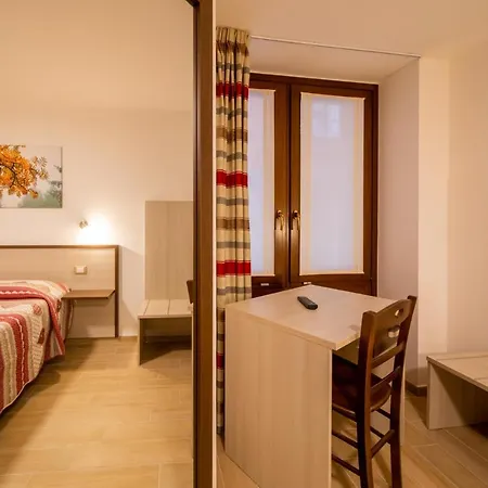 Maison De Rosy 2*